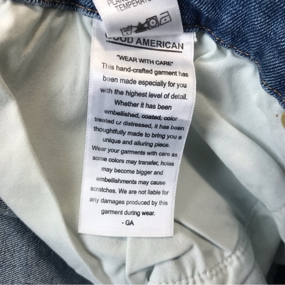 Good American Medium-Light Wash Good legs - Picture 9 of 10